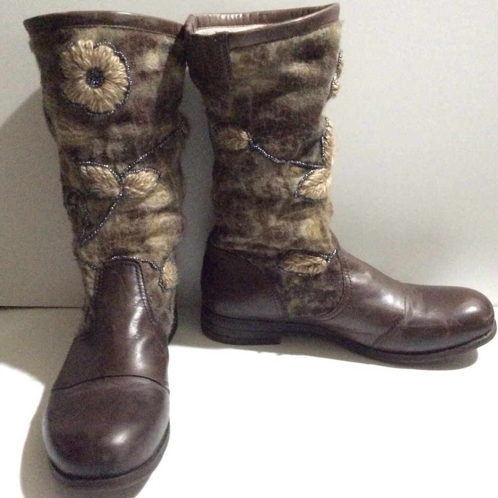 Unusual Bunker leather embroidered slouch boots